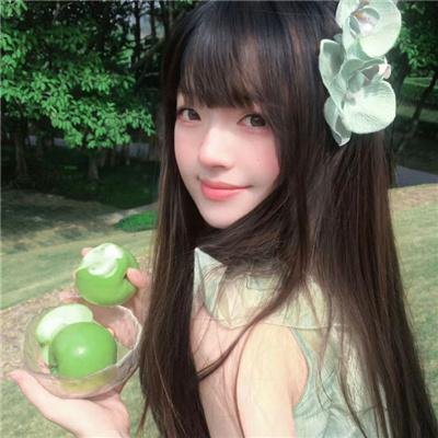 在角落，主教身边